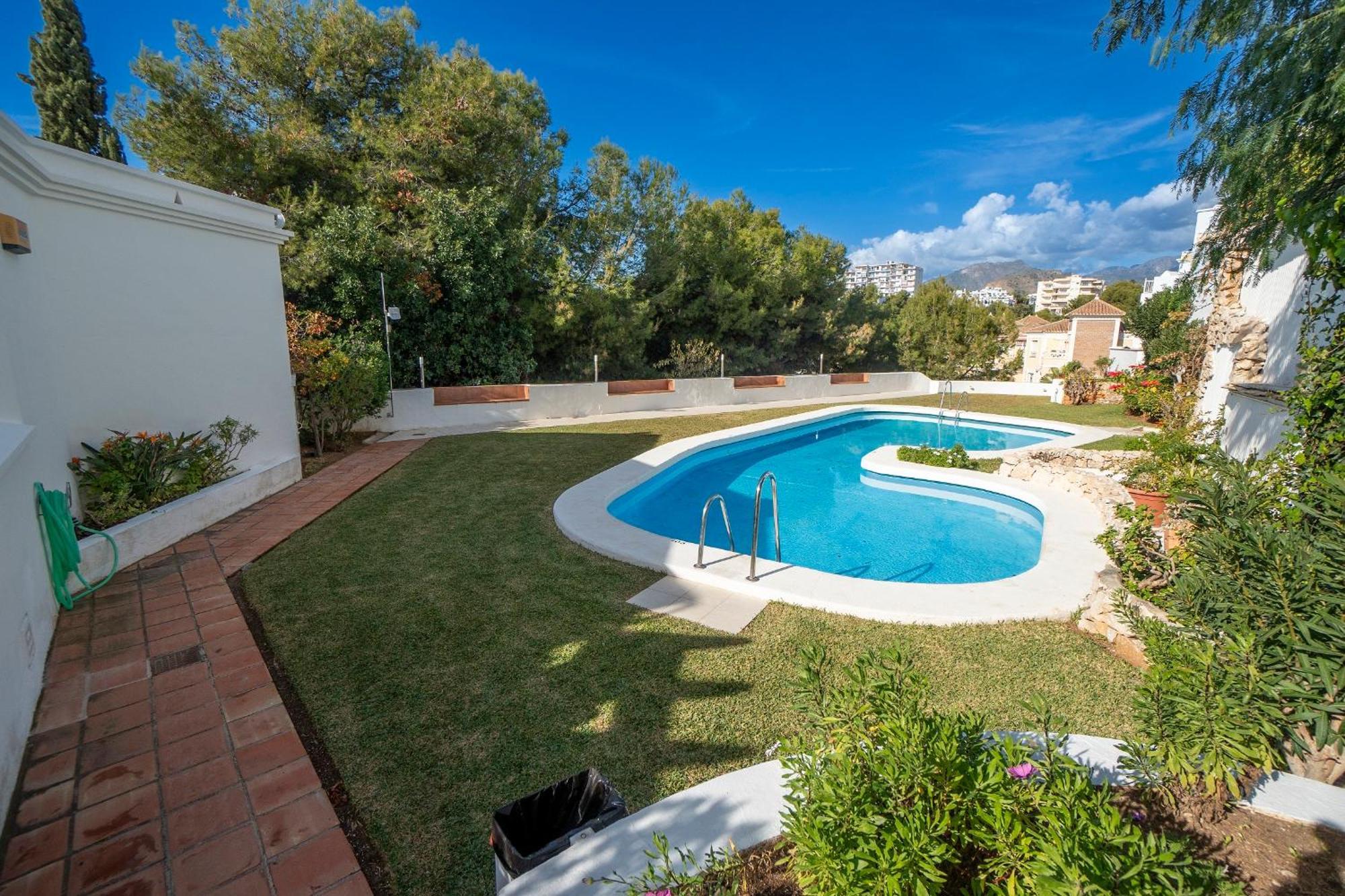 Residensol 13 Menyber Apartment Nerja Luaran gambar